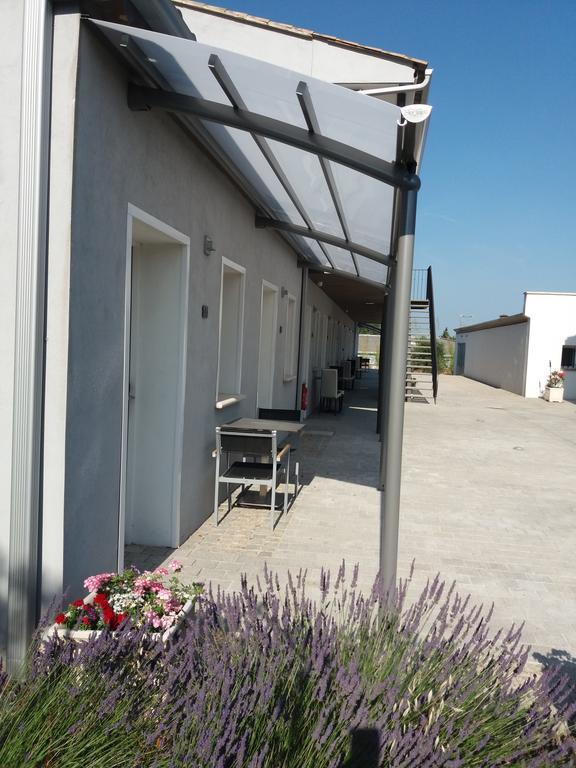 Hotel Le Cay Roquebrune-sur-Argens Exterior foto